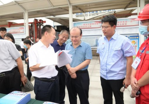 全市安全生产重点工作观摩团走进梁山港