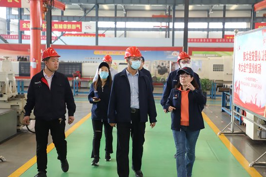 集团公司标准化专班到海纳科技检查指导工作