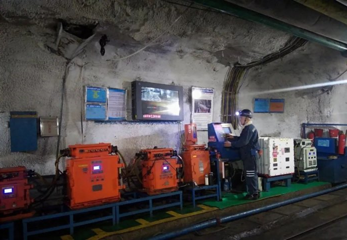 “电子眼”代替“人工”跟车巡查，霄云煤矿无极绳绞车取消“跟车工”减人提效保安全