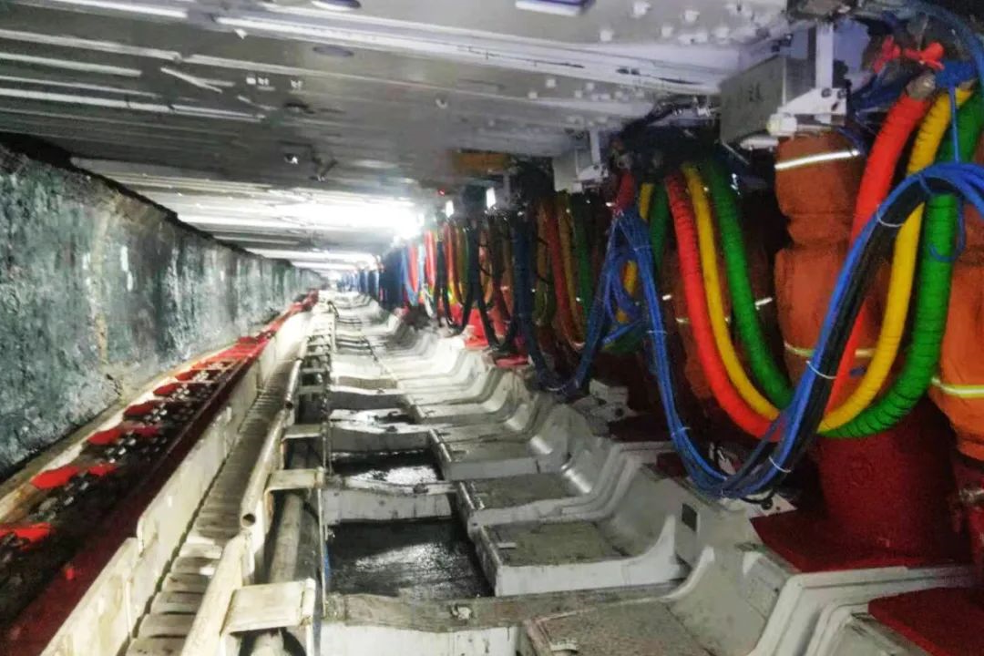 1697265961135309.jpg 640 (2).jpg