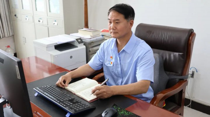 遵规守纪先进典型丨韩丰：严于律己、廉洁奉公