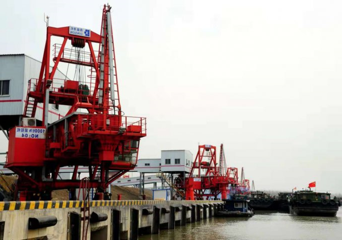 “再也不用担心堆煤啦！”跃进港改造堆煤保护装置获好评