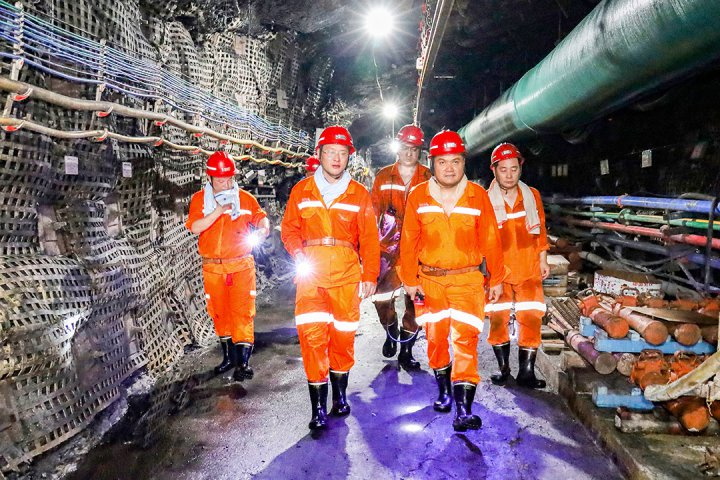 王崇景到金桥煤矿督导检查安全生产工作